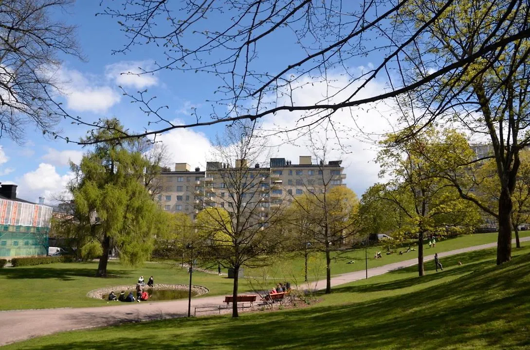 Beautiful Seaside Town Apartment With Sauna And On-Premise Restaurants Gym ,Supermarket Helsinki